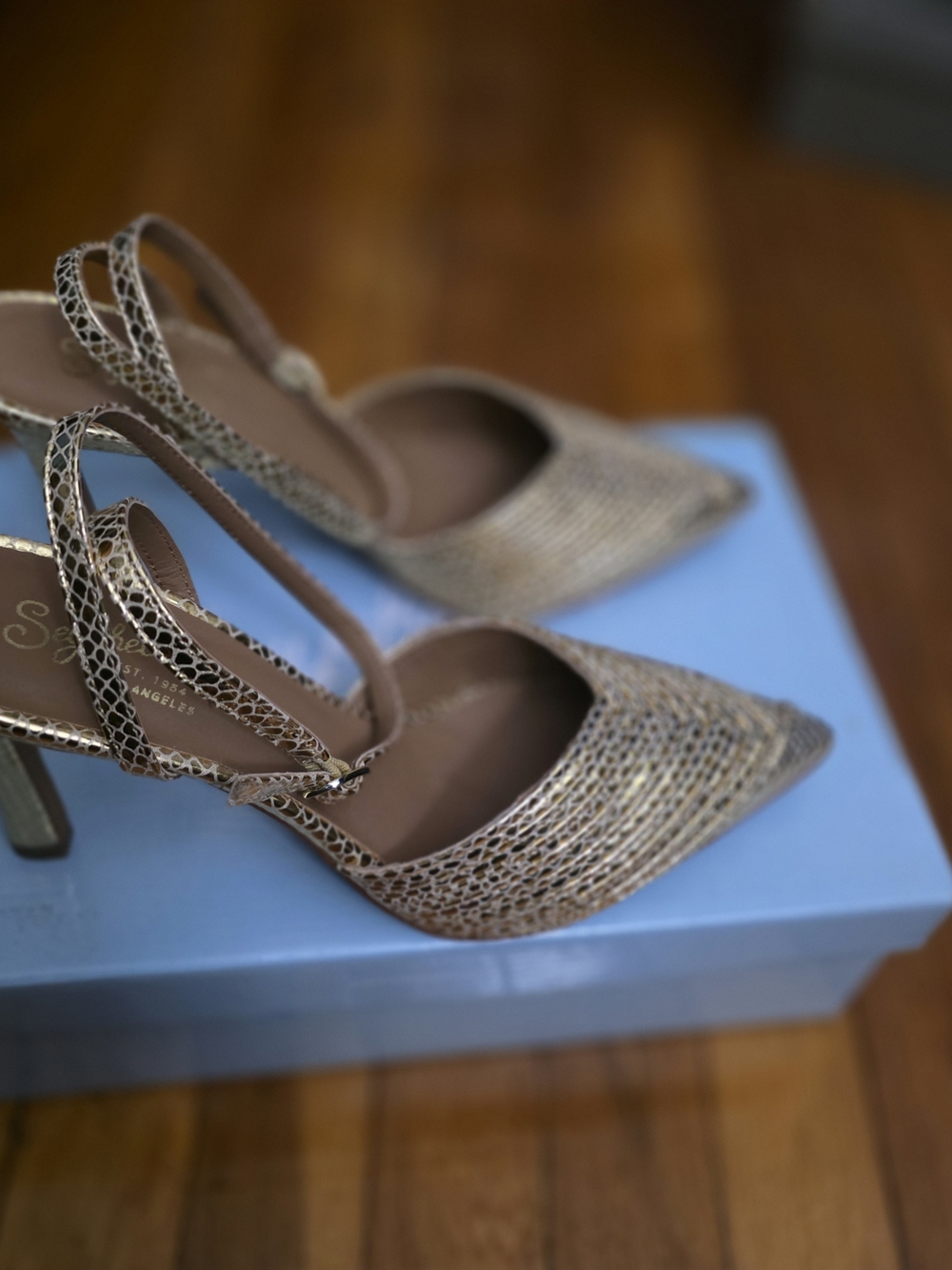 Seychelles Leather Metallic Gold Textured Slingback Heels - Picture 3 of 5